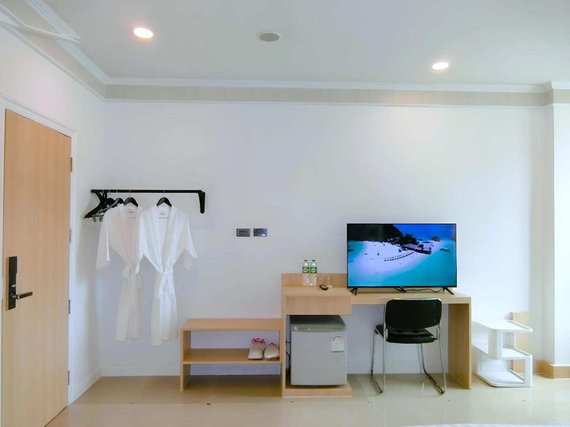 Sira Boutique Residence - Newly Renovated Patong Exterior photo