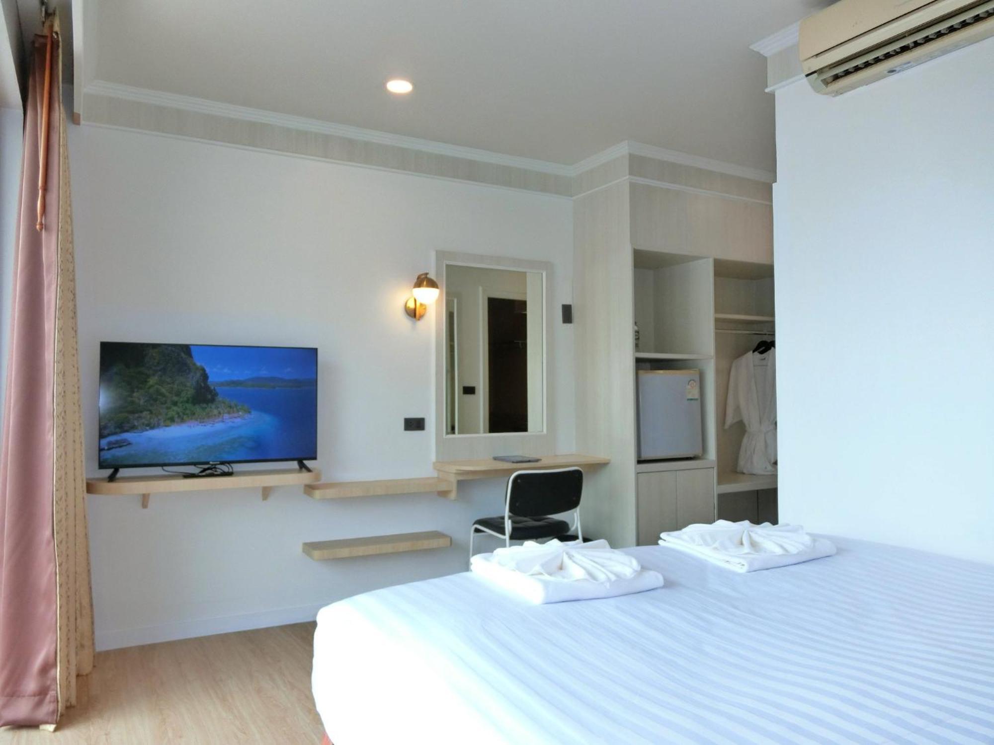 Sira Boutique Residence - Newly Renovated Patong Exterior photo