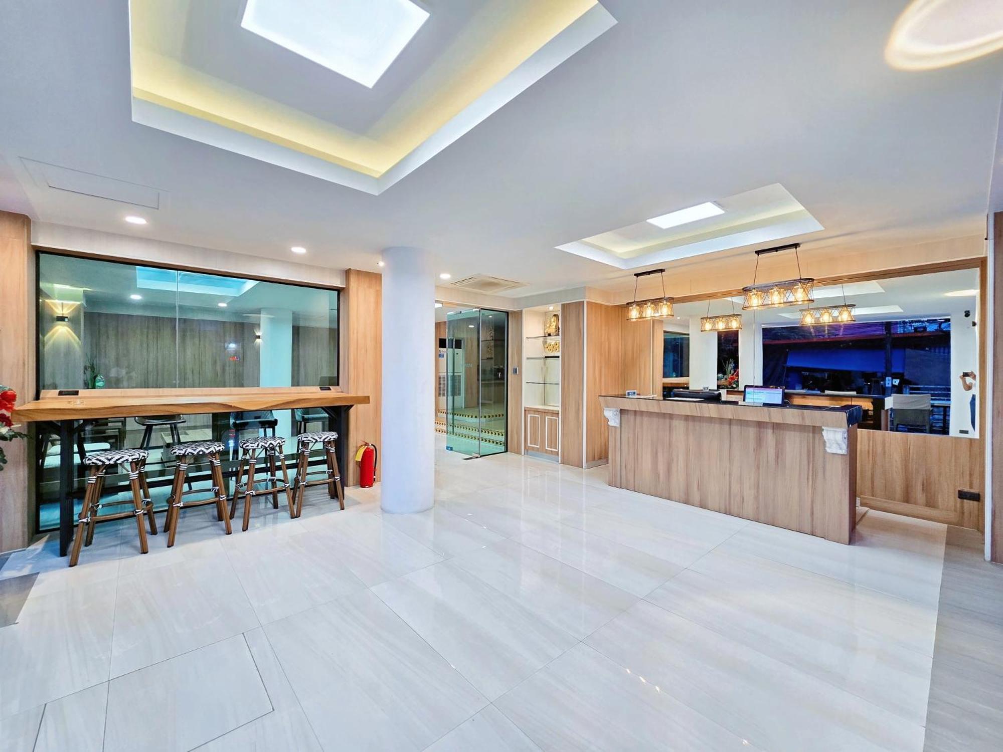 Sira Boutique Residence - Newly Renovated Patong Exterior photo
