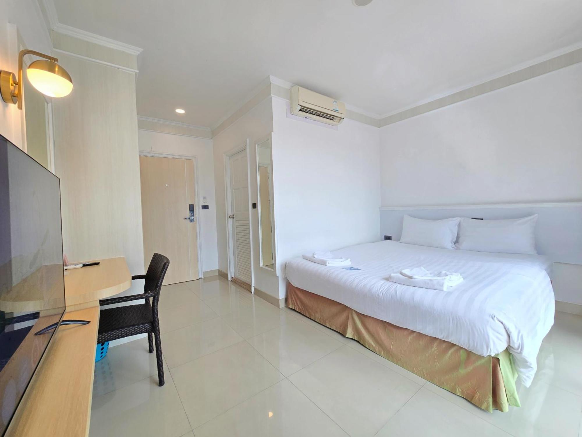 Sira Boutique Residence - Newly Renovated Patong Exterior photo